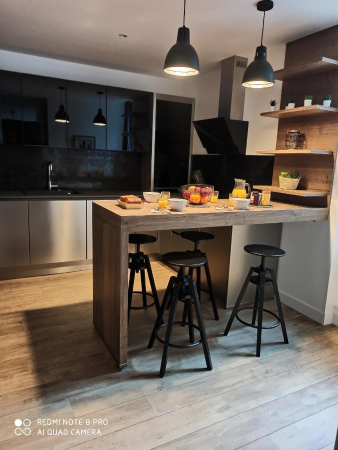Apartamento Triplex 110 M2 Centre Historique Avec Jacuzzi Dinan Exterior foto