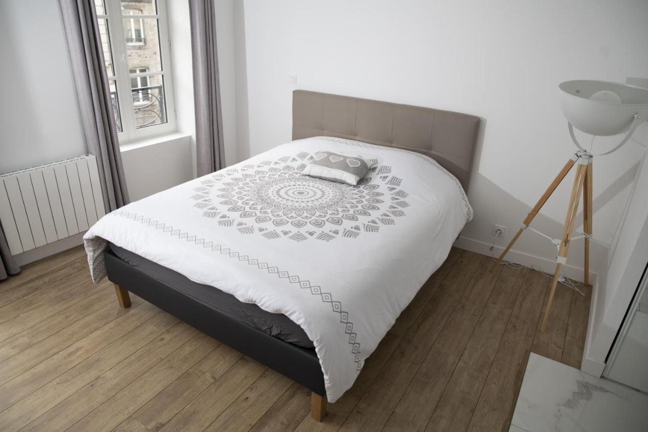 Apartamento Triplex 110 M2 Centre Historique Avec Jacuzzi Dinan Exterior foto